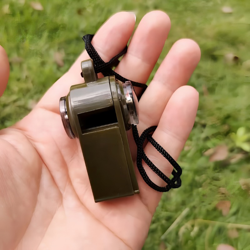 コンパスと温度計付きの3-in-1サバイバルホイッスル、アウ - First Aid Kit Camping のレビューと価格