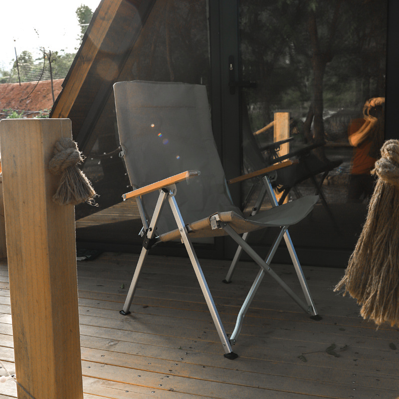 大型アウトドア折りたたみ椅子、アルミ合金製リクライニングビー - Outdoor Oversized Camping Chair のレビューと価格